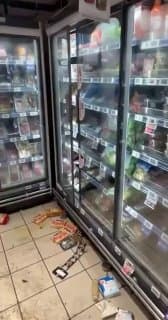 2,4 тысячи задержанных и нетронутая ветчина: Франция после погромов