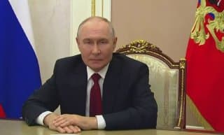 Путин назвал участие в выборах вкладом в победу России
