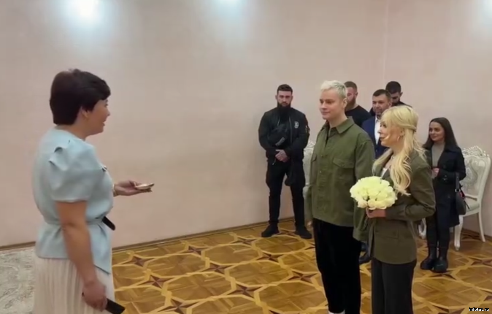 Мизулина и Шаман поженились в Донецке