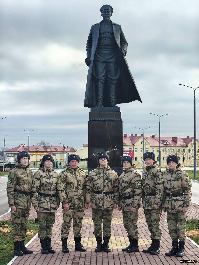 Макан начал службу в Росгвардии: рэпер проходит курс молодого бойца в дивизии Дзержинского