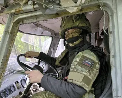 Василий, водитель на СВО — за рулём армейского Урала. Работа в колонне, безопасность, стабильная зарплата и социальные гарантии.