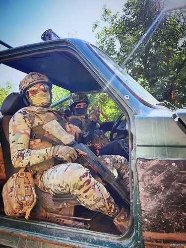 Подача заявки на военную службу по контракту в 2025 году — оформление через военкомат, Госуслуги или кураторов