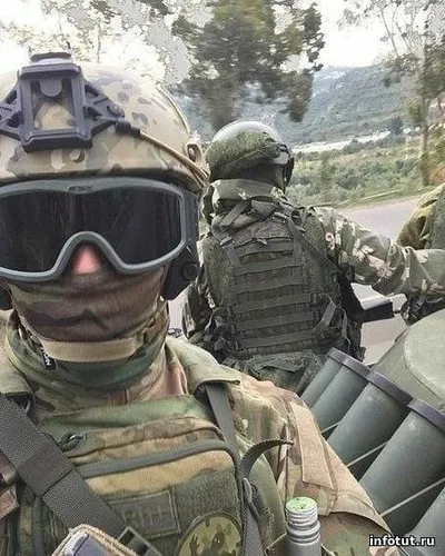 Василий подписал контракт на СВО без опыта, получил 2,3 миллиона рублей выплат, зарплату 220 тысяч и оформил военную ипотеку для своей семьи.