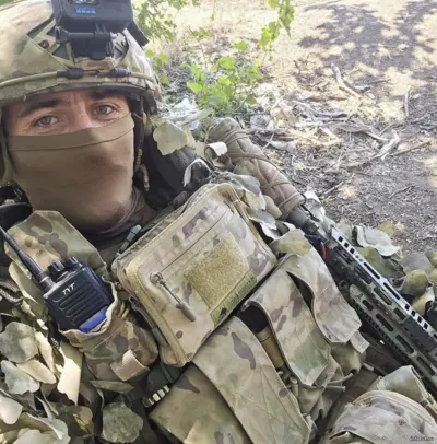 Василий, контрактник СВО, получил 3 миллиона рублей за подписание контракта и служит водителем в тыловой части, обеспечивая стабильность своей семье.