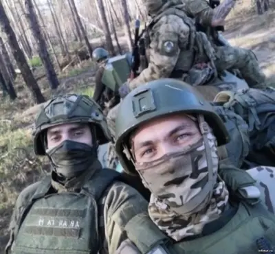 История Миши, 50-летнего водителя с Юга России, который оформил контракт на СВО через кураторов, подписал его в Москве и получил 3 000 000 рублей подъёмных за безопасную должность в тылу.