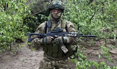 Макс, оформляющий контракт на СВО, получил выплату и выбрал тыловую должность для выхода из долгов